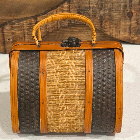 Unknown Handbags - Vintage Bamboo Rattan Wood Metal Clutch Clam Shell Purse Handbag Boho